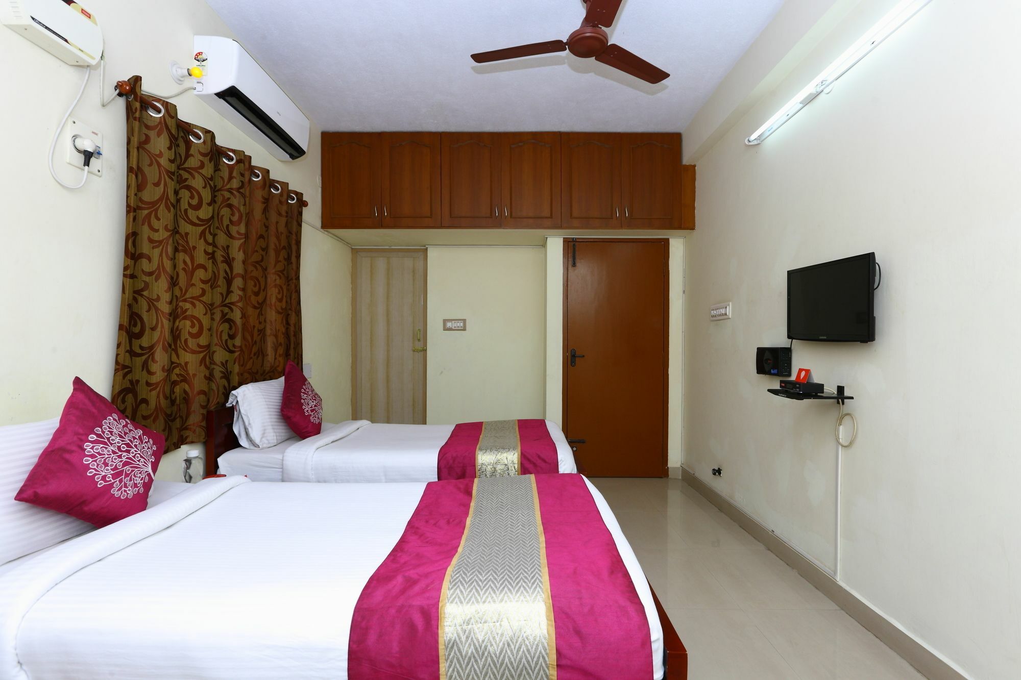 Hotel Oyo 3322 Daffodills Medavakkam